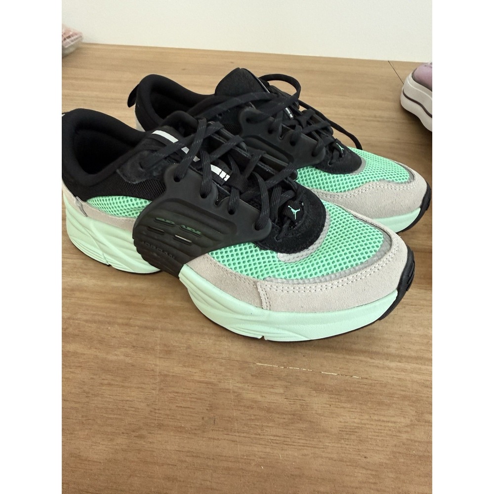 Jordan Trunner‎ O/S Shoes Big Kids 7Y Mint Green Black Gray II6531-004